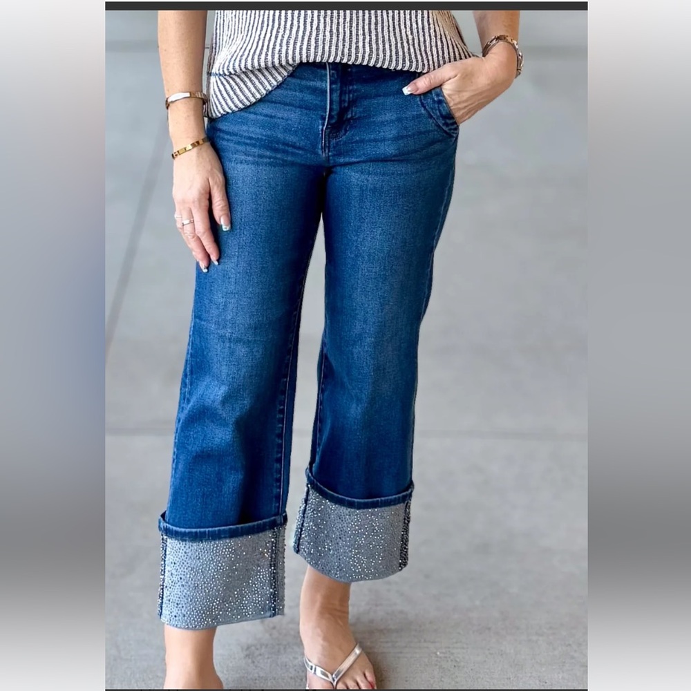 Cropped Rhinestone Cuff Risen  Denim Jeans